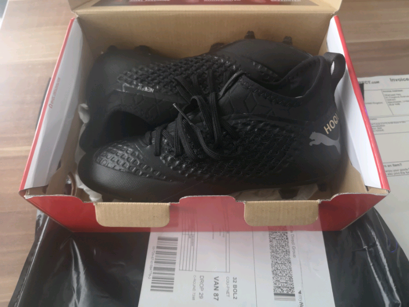 puma football boots size 6